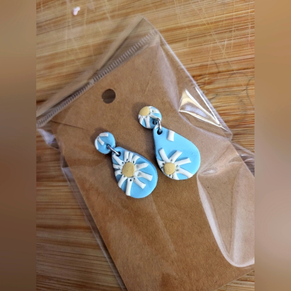 Daisy Slab Dangle Earrings